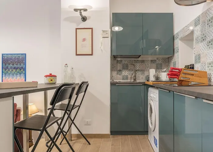 Monti Artistic Flat